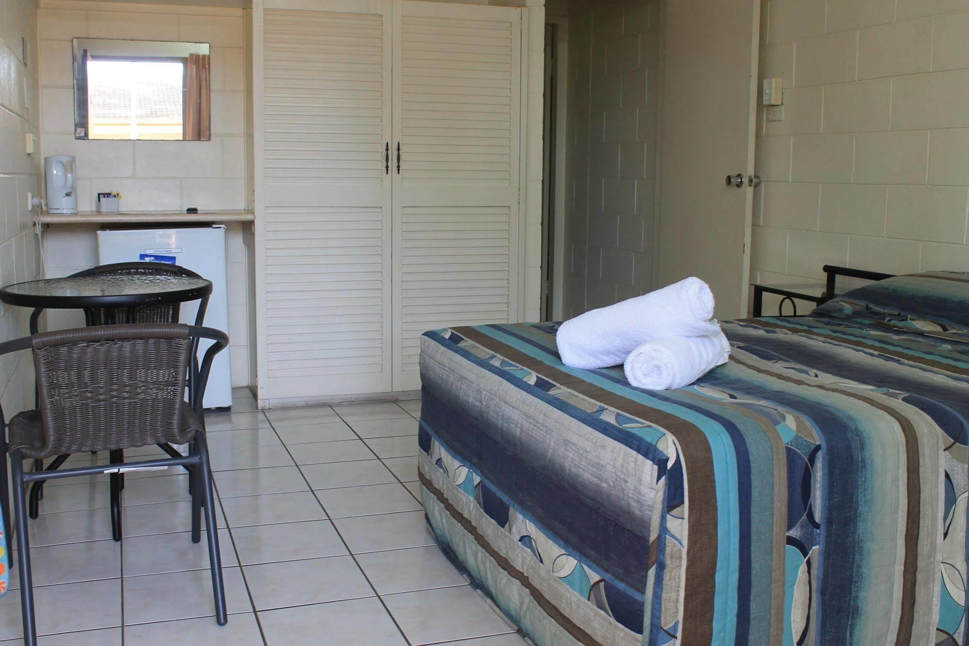 Oasis Inn Apartments Cairns Zewnętrze zdjęcie