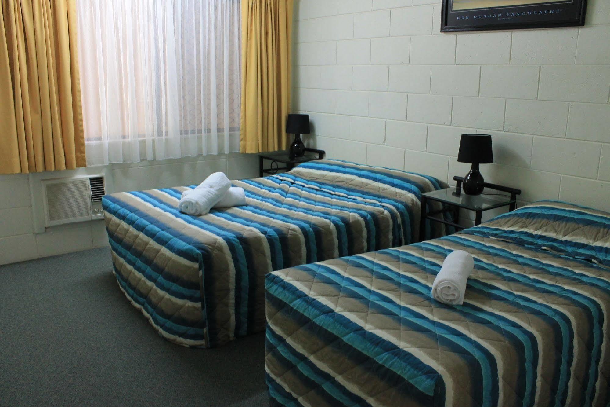 Oasis Inn Apartments Cairns Zewnętrze zdjęcie