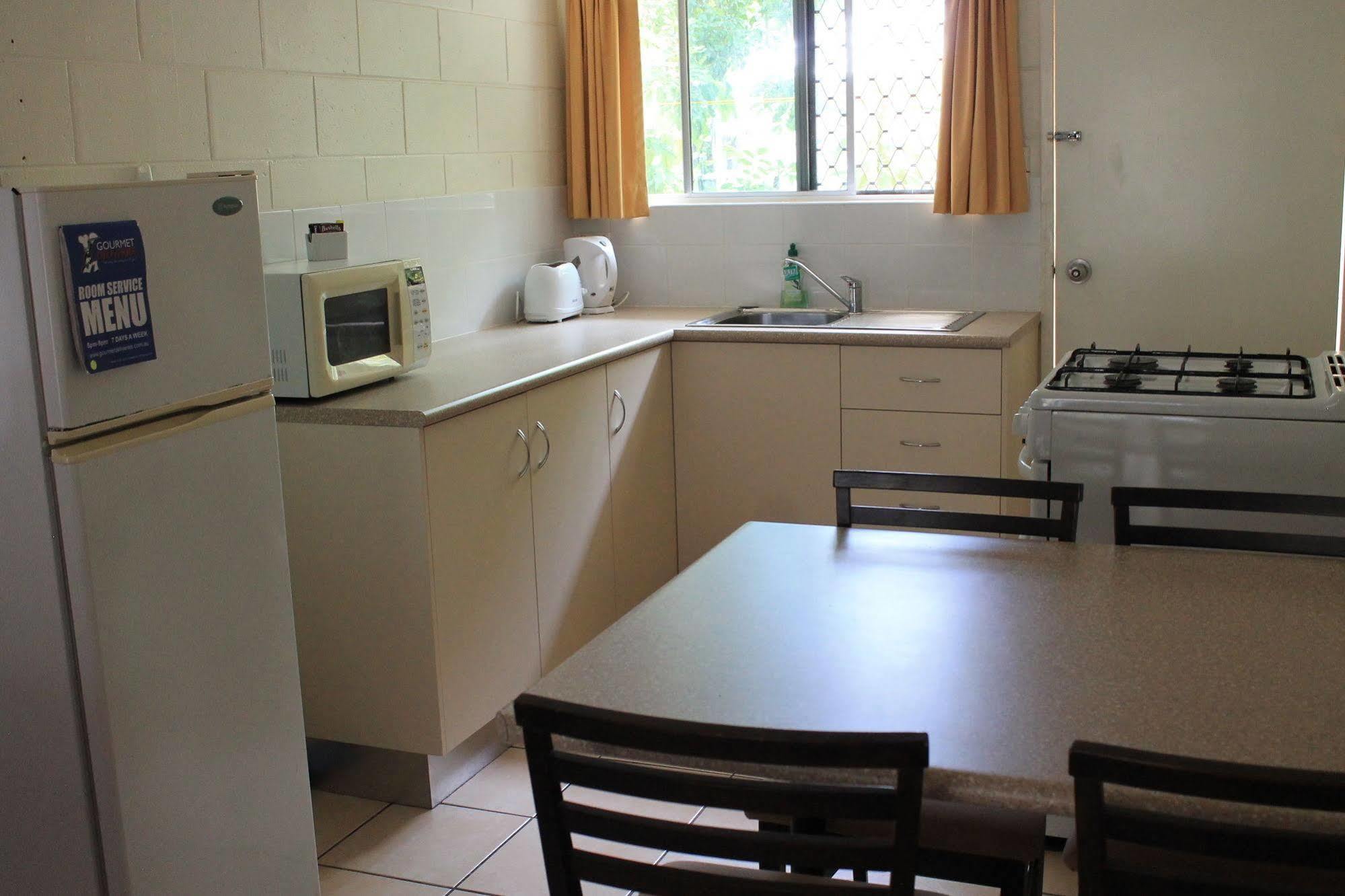 Oasis Inn Apartments Cairns Zewnętrze zdjęcie