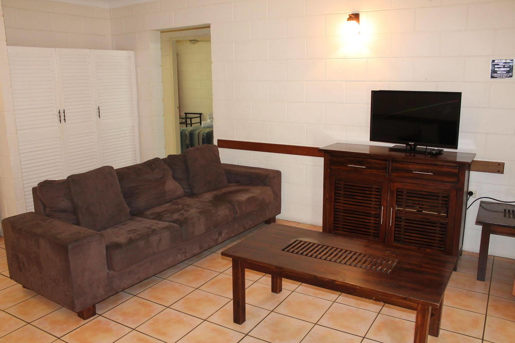 Oasis Inn Apartments Cairns Zewnętrze zdjęcie
