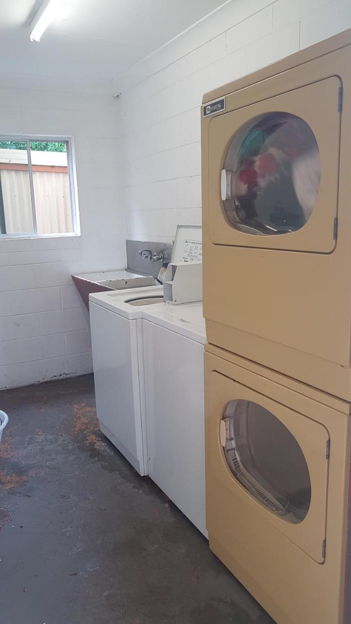 Oasis Inn Apartments Cairns Zewnętrze zdjęcie