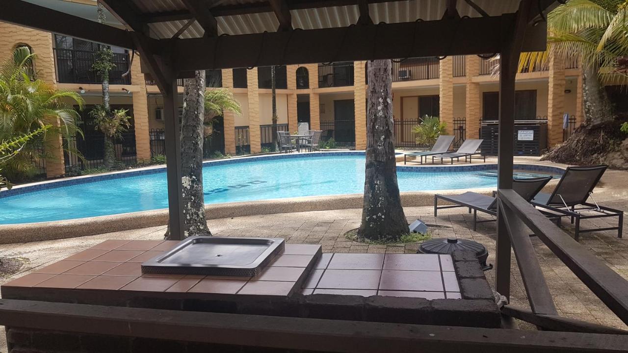 Oasis Inn Apartments Cairns Zewnętrze zdjęcie