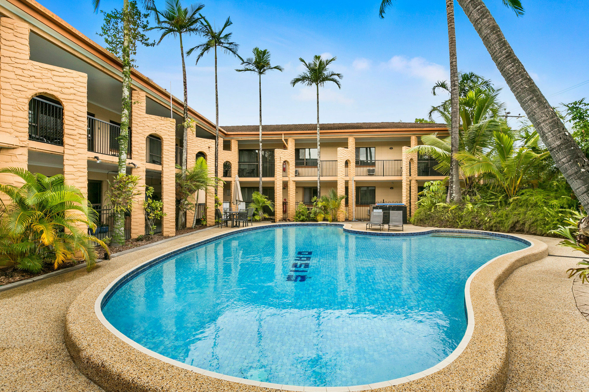 Oasis Inn Apartments Cairns Zewnętrze zdjęcie
